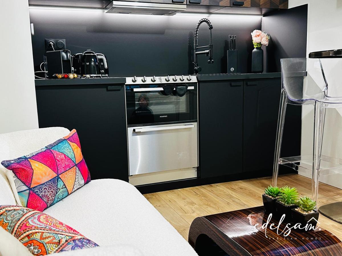 Paris Marais by Melvane - 2