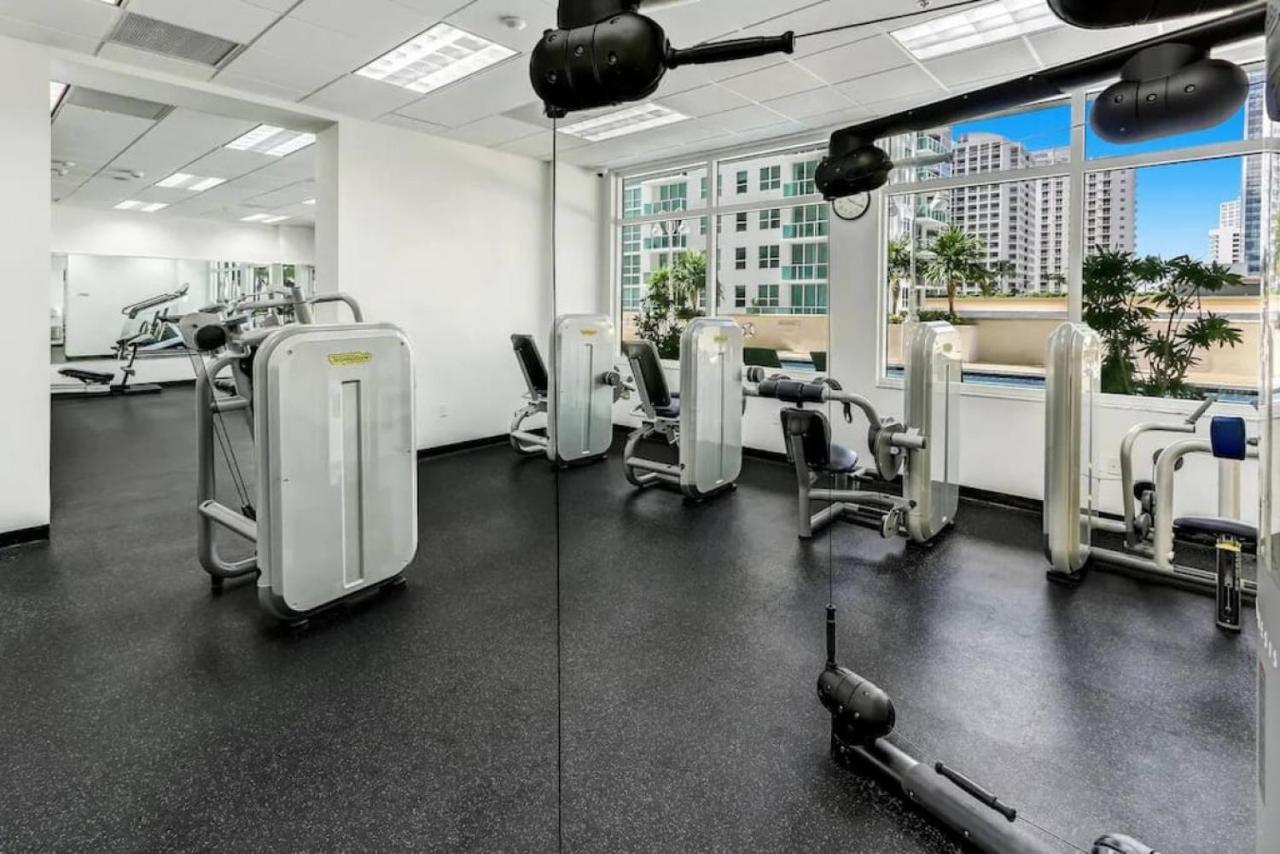 Brickell Bay View Oasis with Pool Hot Tub and Gym - 5