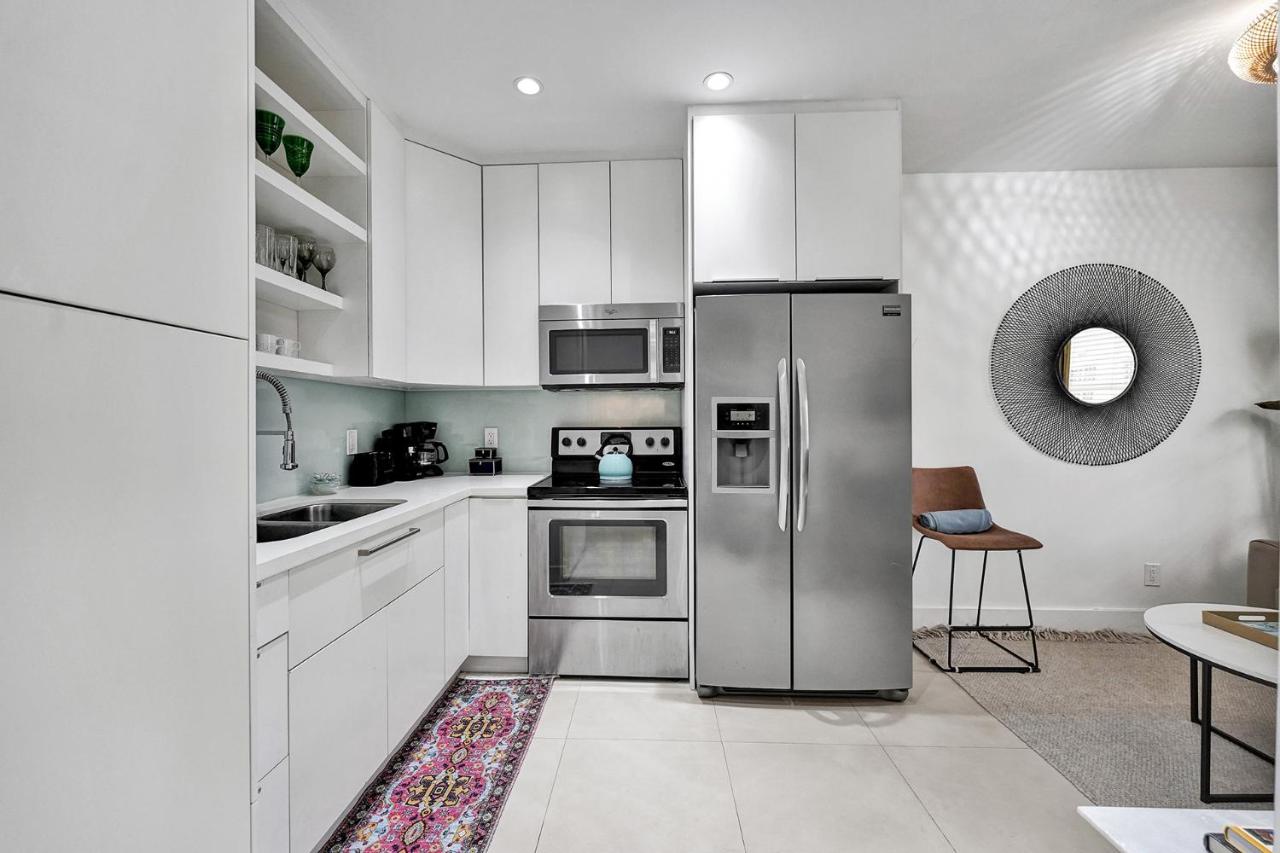 SOBE MONARCH 2 - 2 Bedroom 2 Bathroom Apts - 2 Independent 1 bedrooms apts - 4