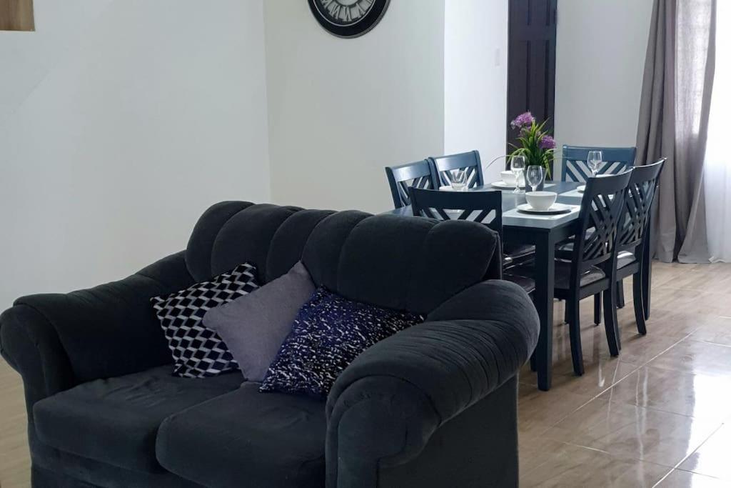 Glenmuir La Ville - Gated Com May Pen - 4