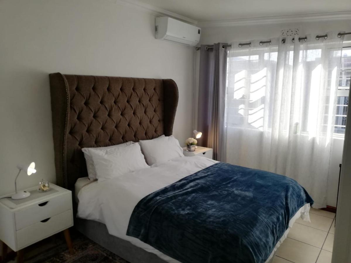 Rondebosch East Garlandale STRICTLY HALAAL, fresh garden cottage - 2