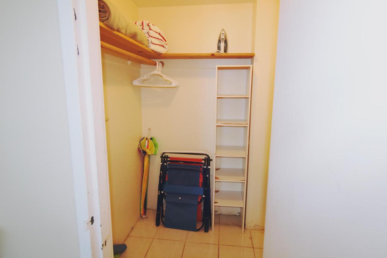 Castle 1733 Ocean view studio with direct beach access, pool, tennis & free parking - 4