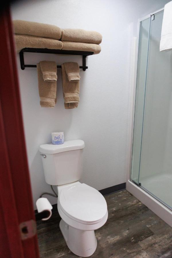Big Medicine Cabins — photo 15