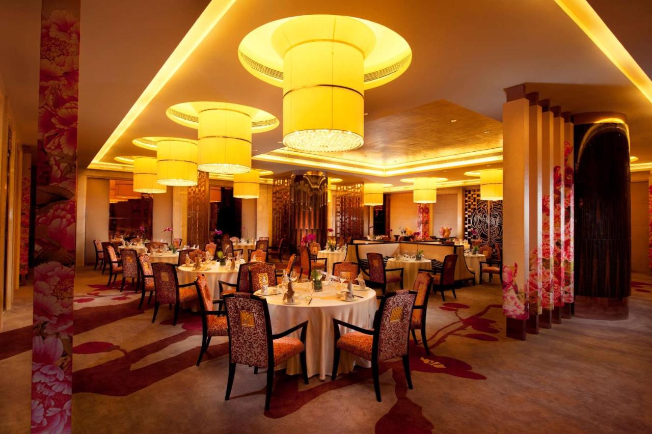 Hilton Guangzhou Baiyun - Canton Fair Free Shuttle Bus photo