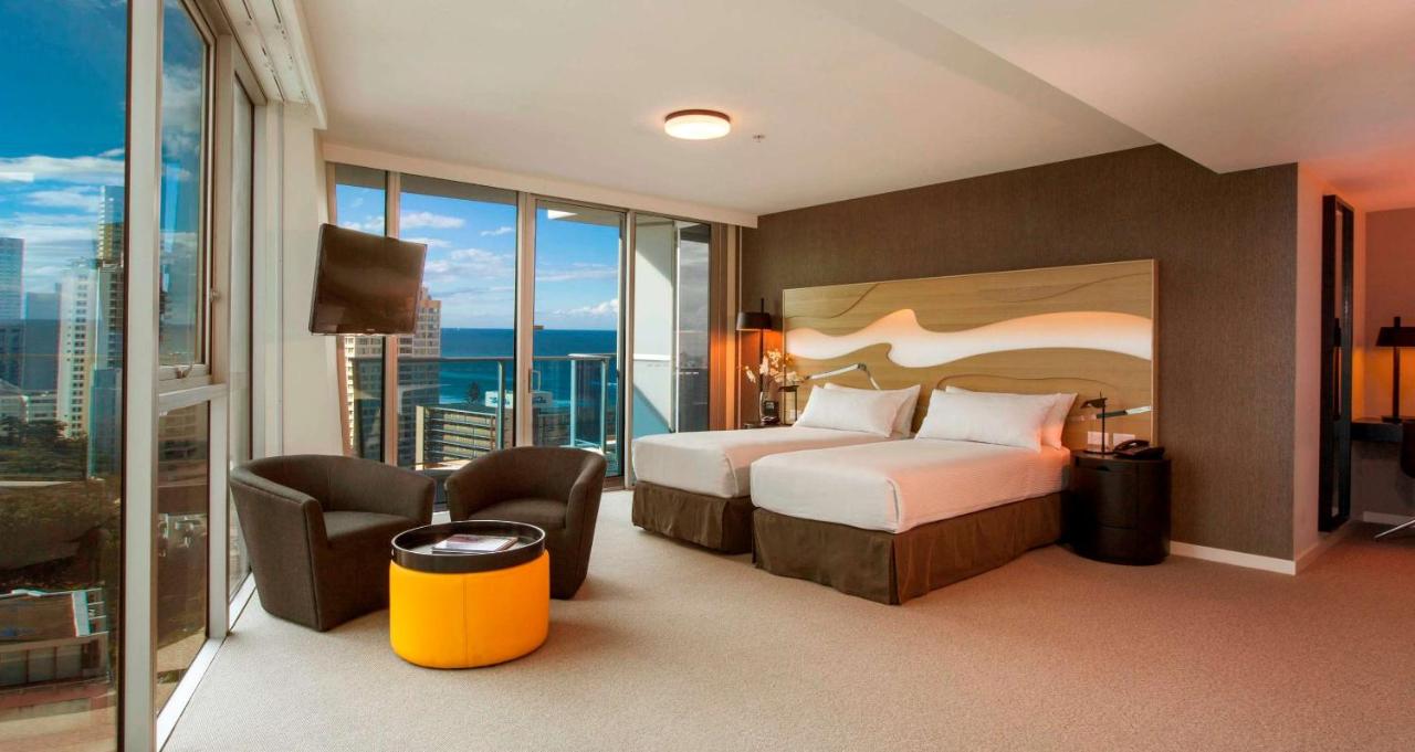 Hilton Surfers Paradise Hotel & Residences photo