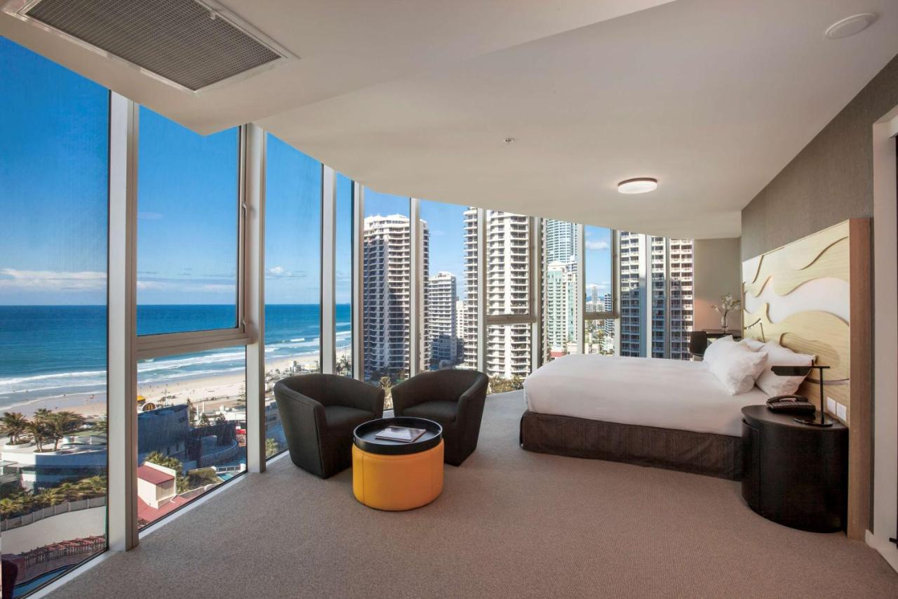 Hilton Surfers Paradise Hotel & Residences photo
