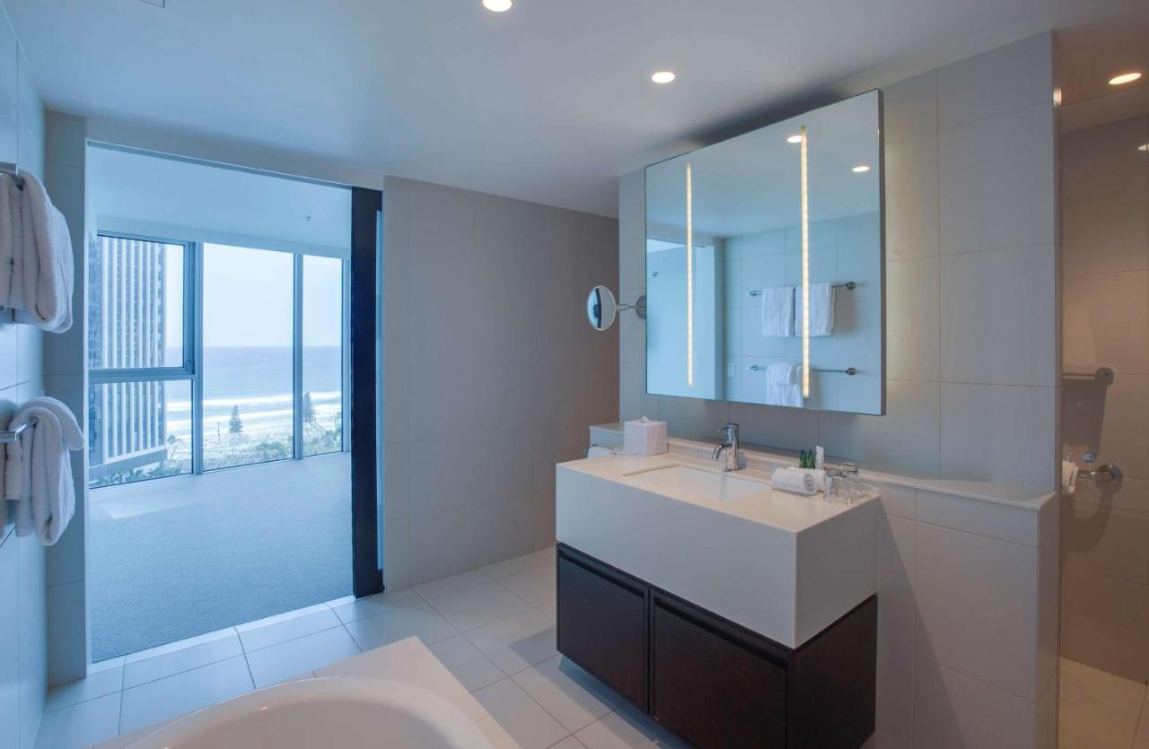 Hilton Surfers Paradise Hotel & Residences photo