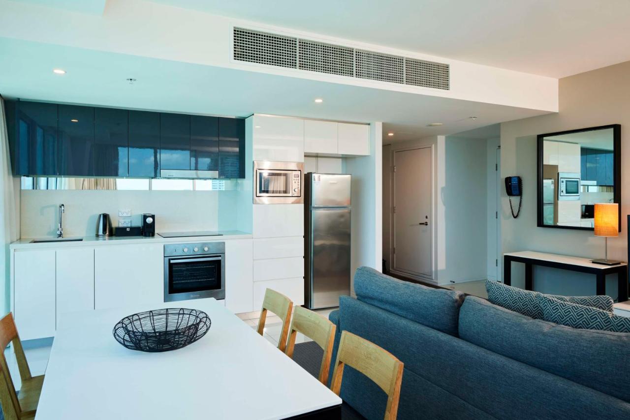 Hilton Surfers Paradise Hotel & Residences photo