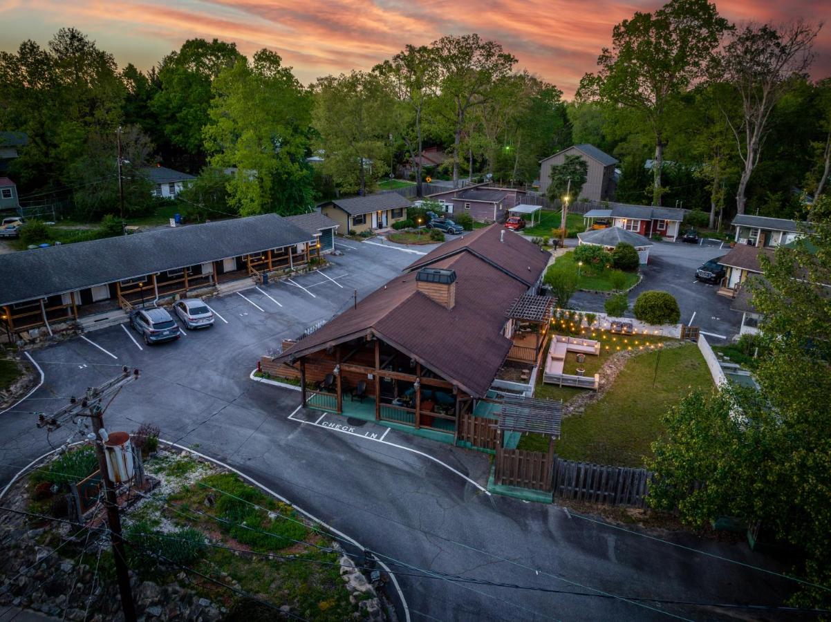 CedarWood Inn — photo 14