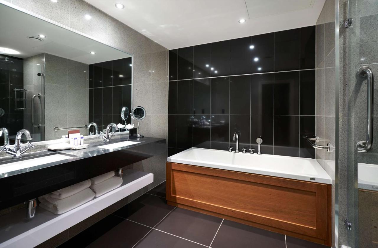 DoubleTree by Hilton Hotel & Spa Liverpool - Laterooms