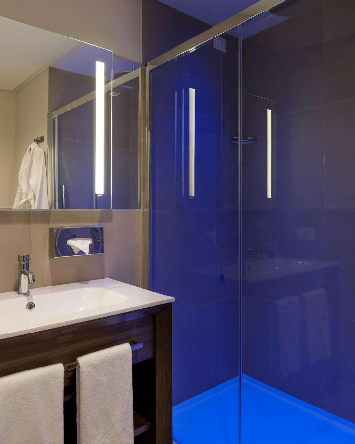 DoubleTree by Hilton Yerevan City Centre photo
