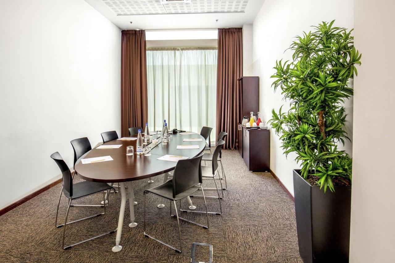 DoubleTree by Hilton Hotel Milan - Laterooms