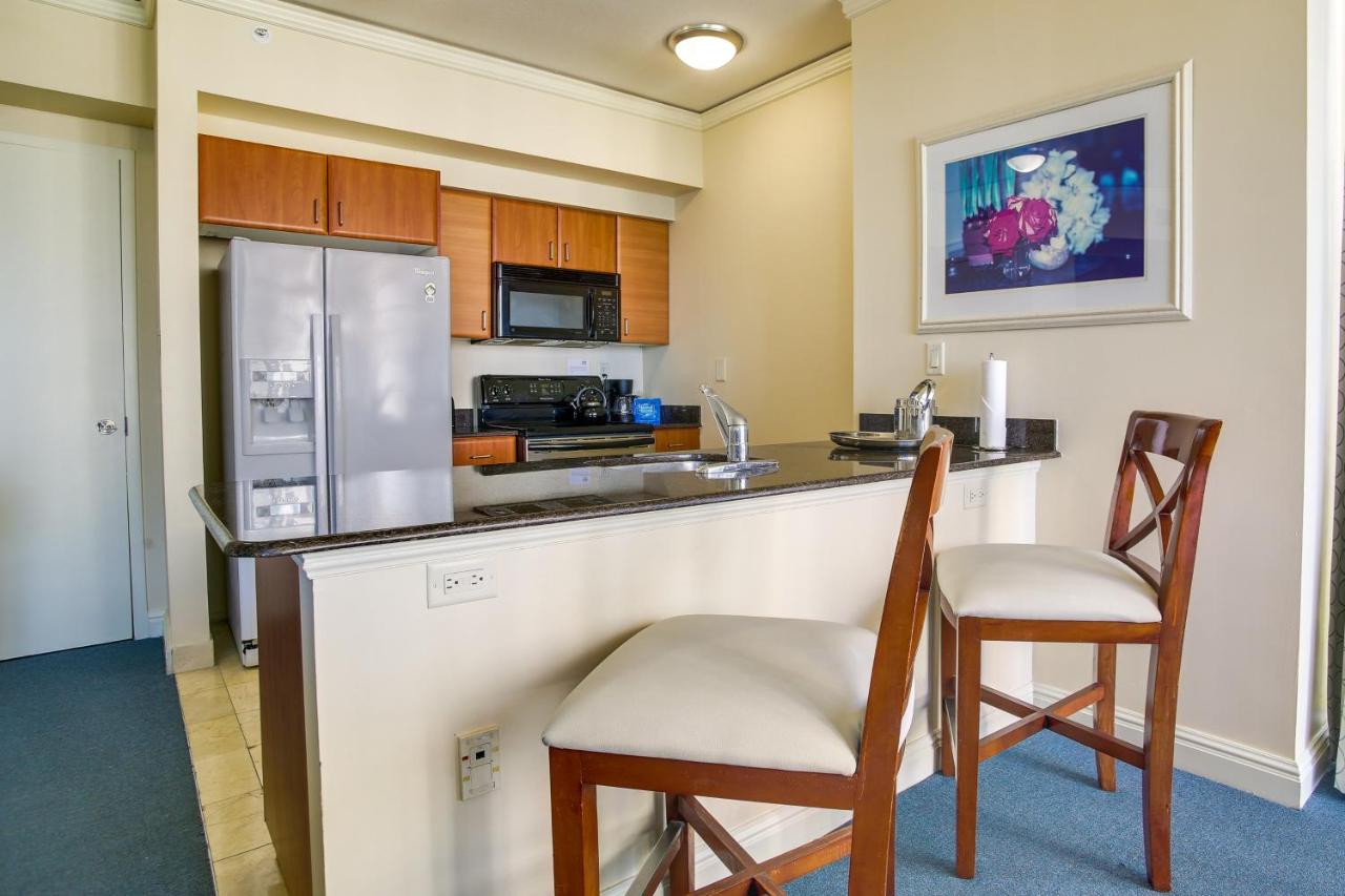 Pool and Tennis Beachfront Florida Condo!