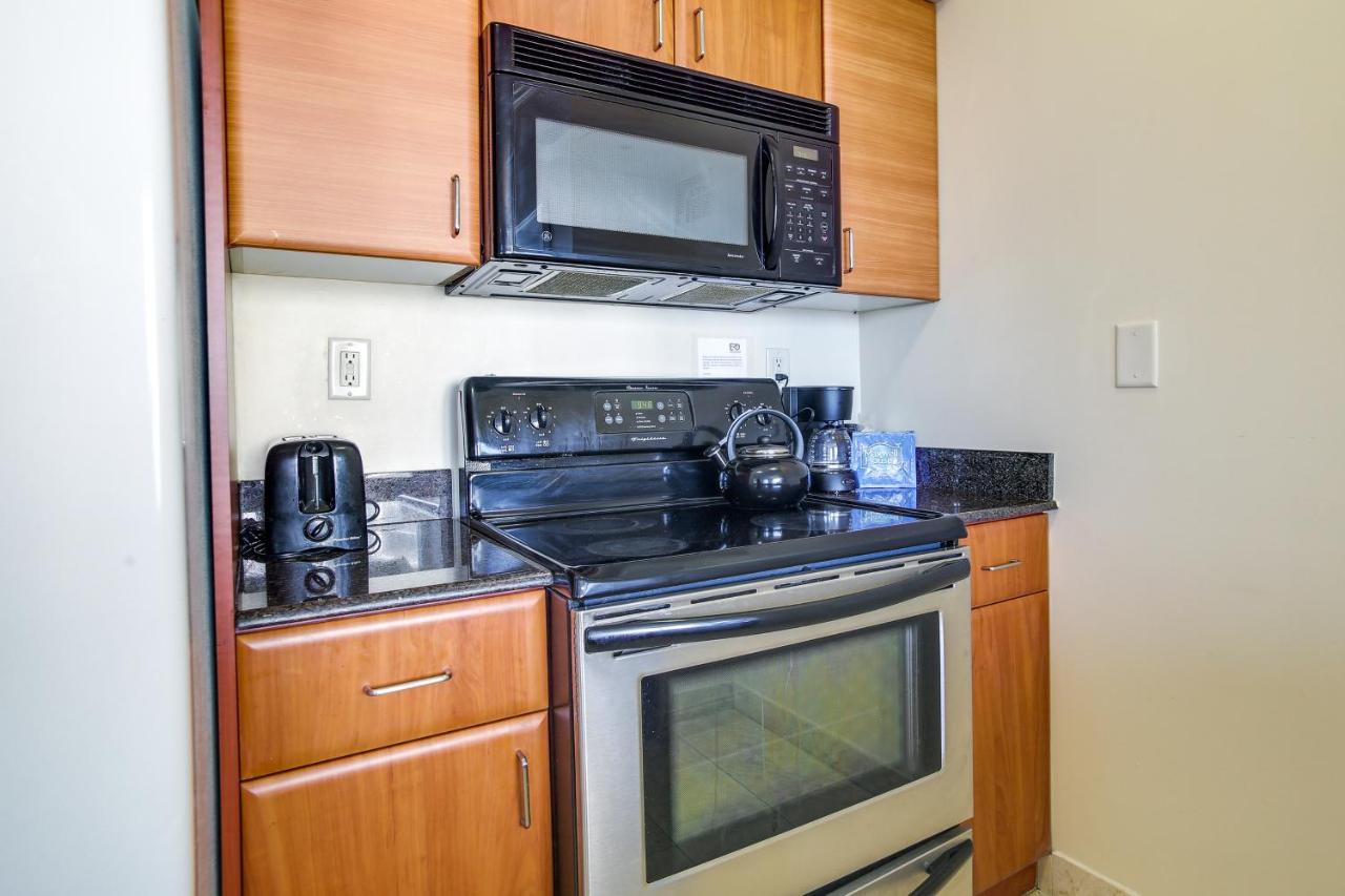 Pool and Tennis Beachfront Florida Condo! - 3