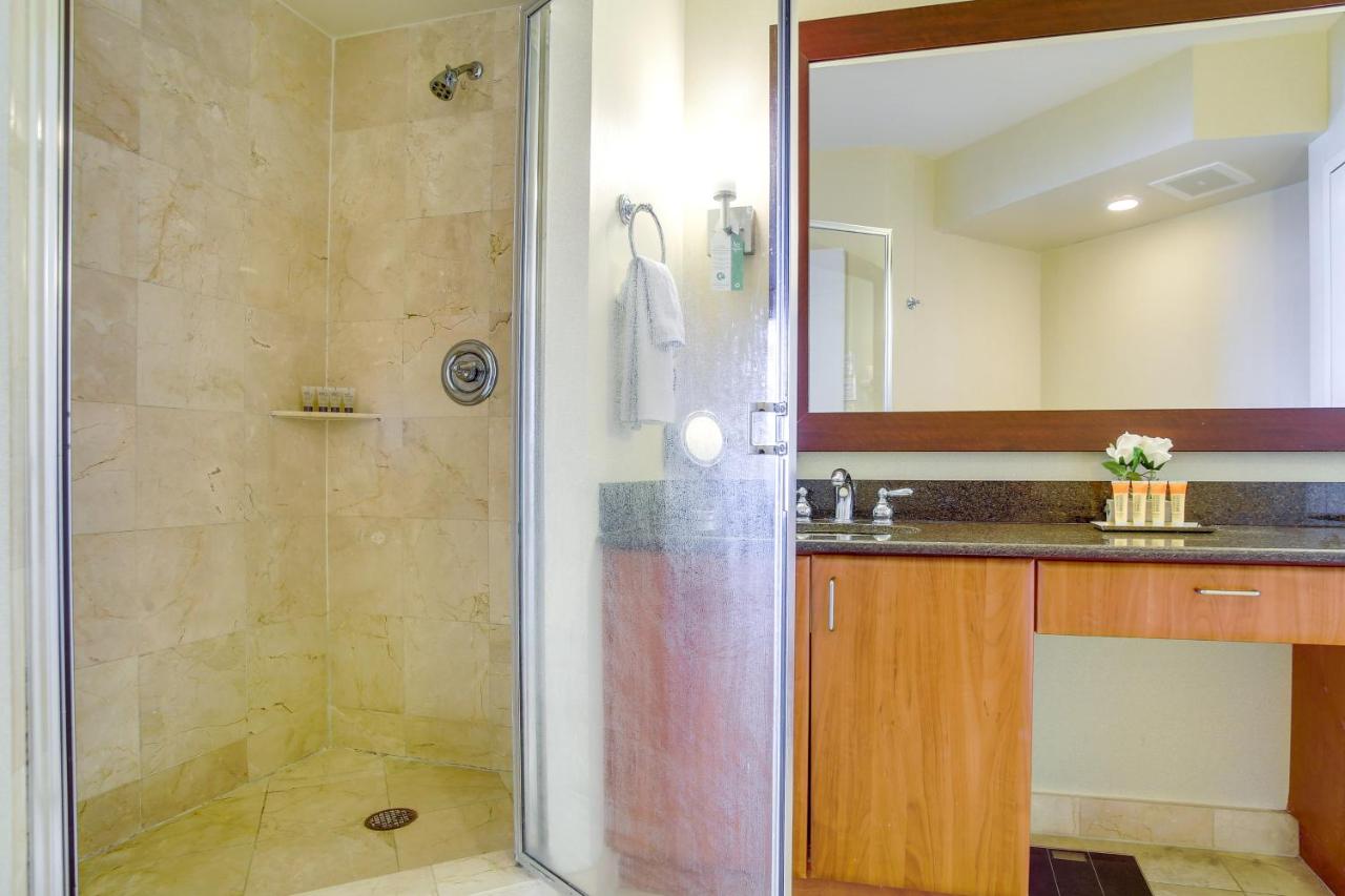 Pool and Tennis Beachfront Florida Condo! - 4