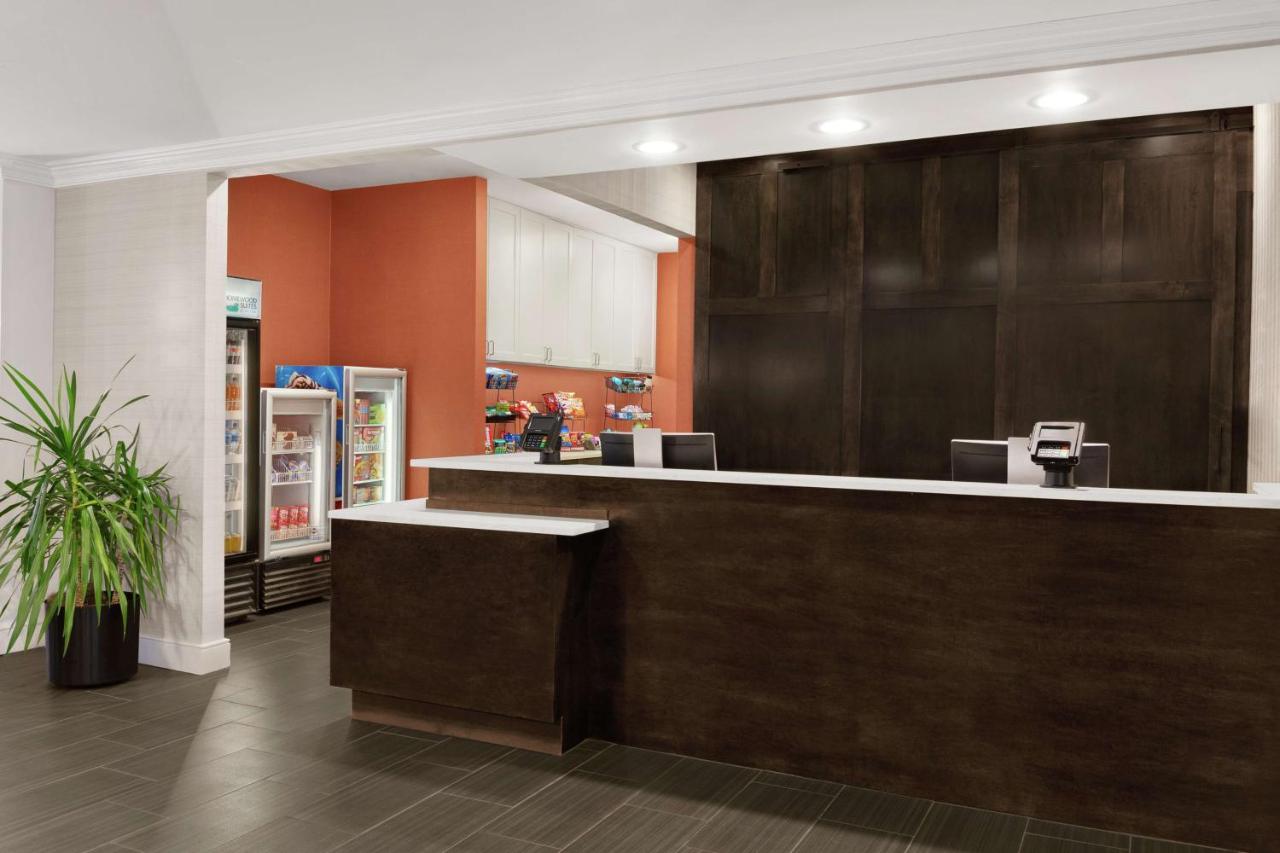 Addison Suites Hotel — photo 11