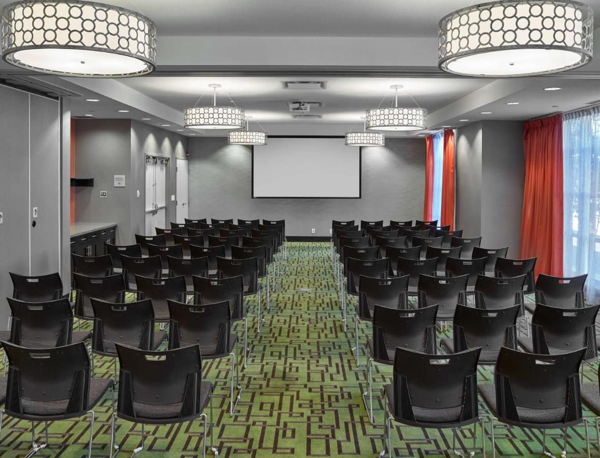 Hampton Inn by Hilton Calgary Airport North photo
