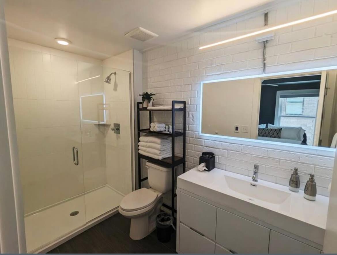 The Vinyl Suite on Music Row - 5