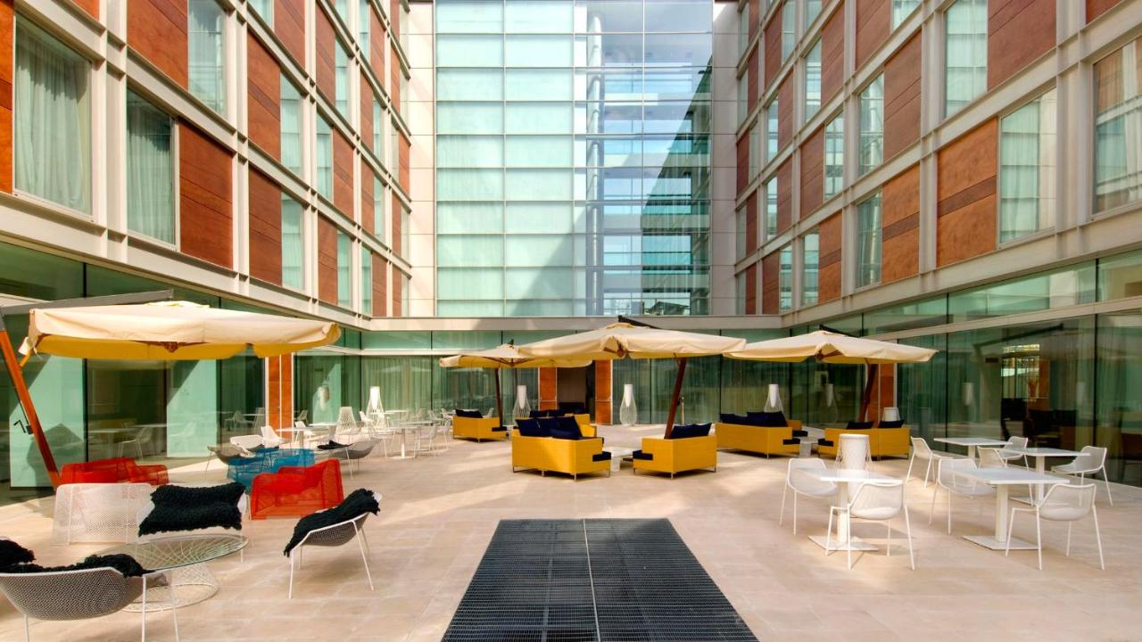 DoubleTree by Hilton Hotel Milan - Laterooms