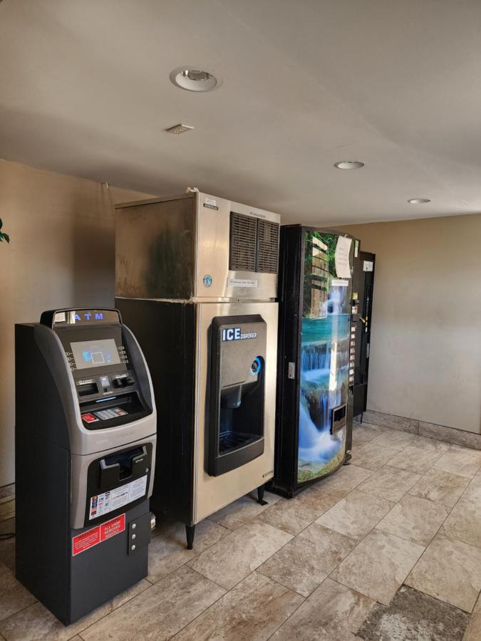 Executive Inn I-35 — photo 16