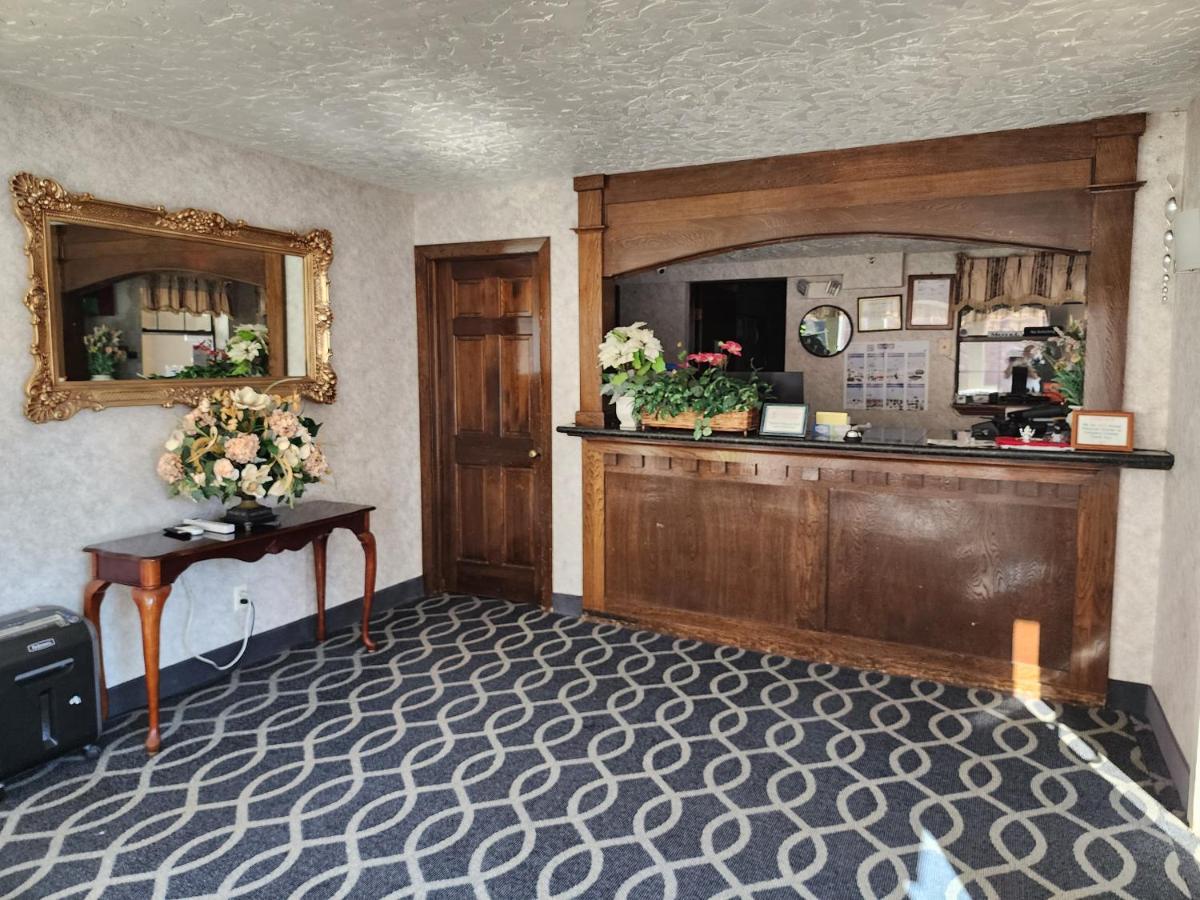 Executive Inn I-35 — photo 19
