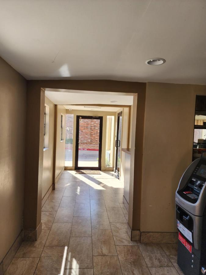 Executive Inn I-35 — photo 20