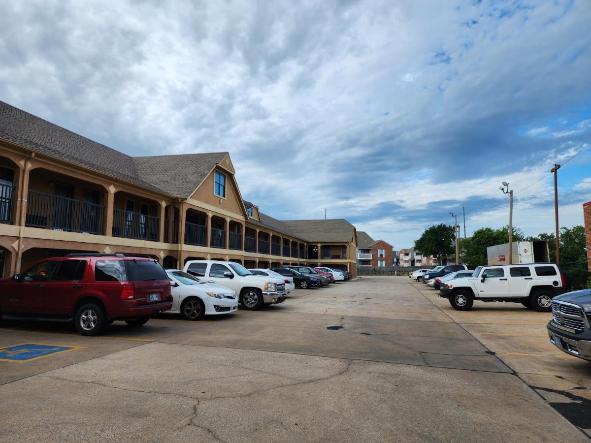 Executive Inn I-35 — photo 21
