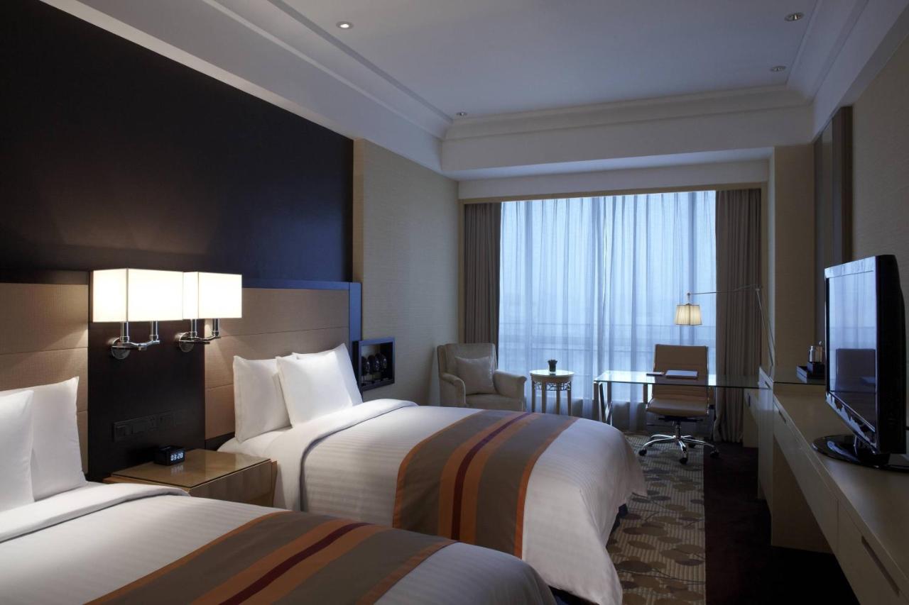Courtyard by Marriott Shanghai Central photo