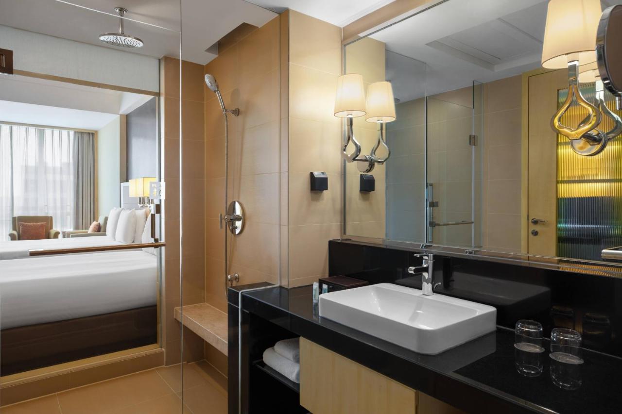 Courtyard by Marriott Shanghai Central photo