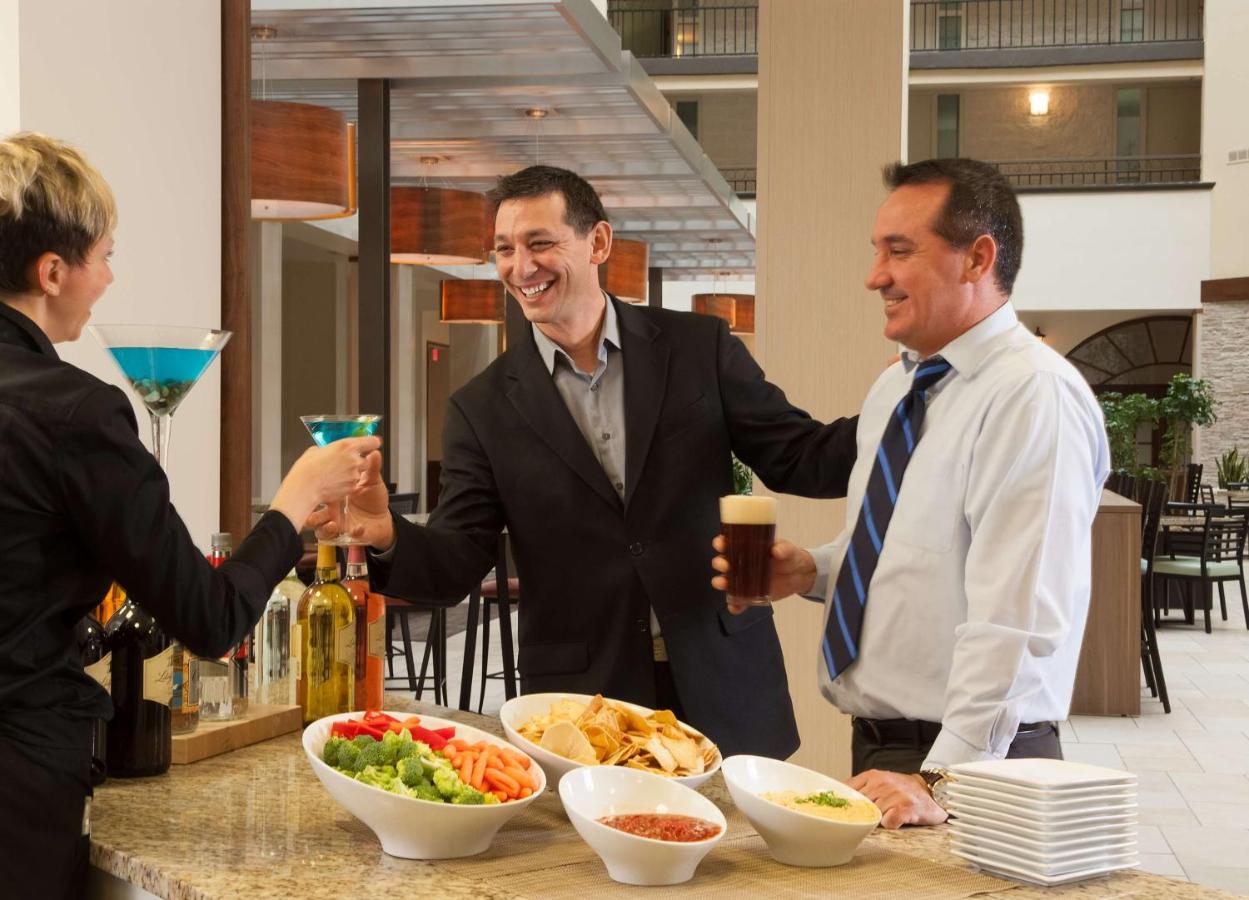 Embassy Suites by Hilton Nashville Airport - 2