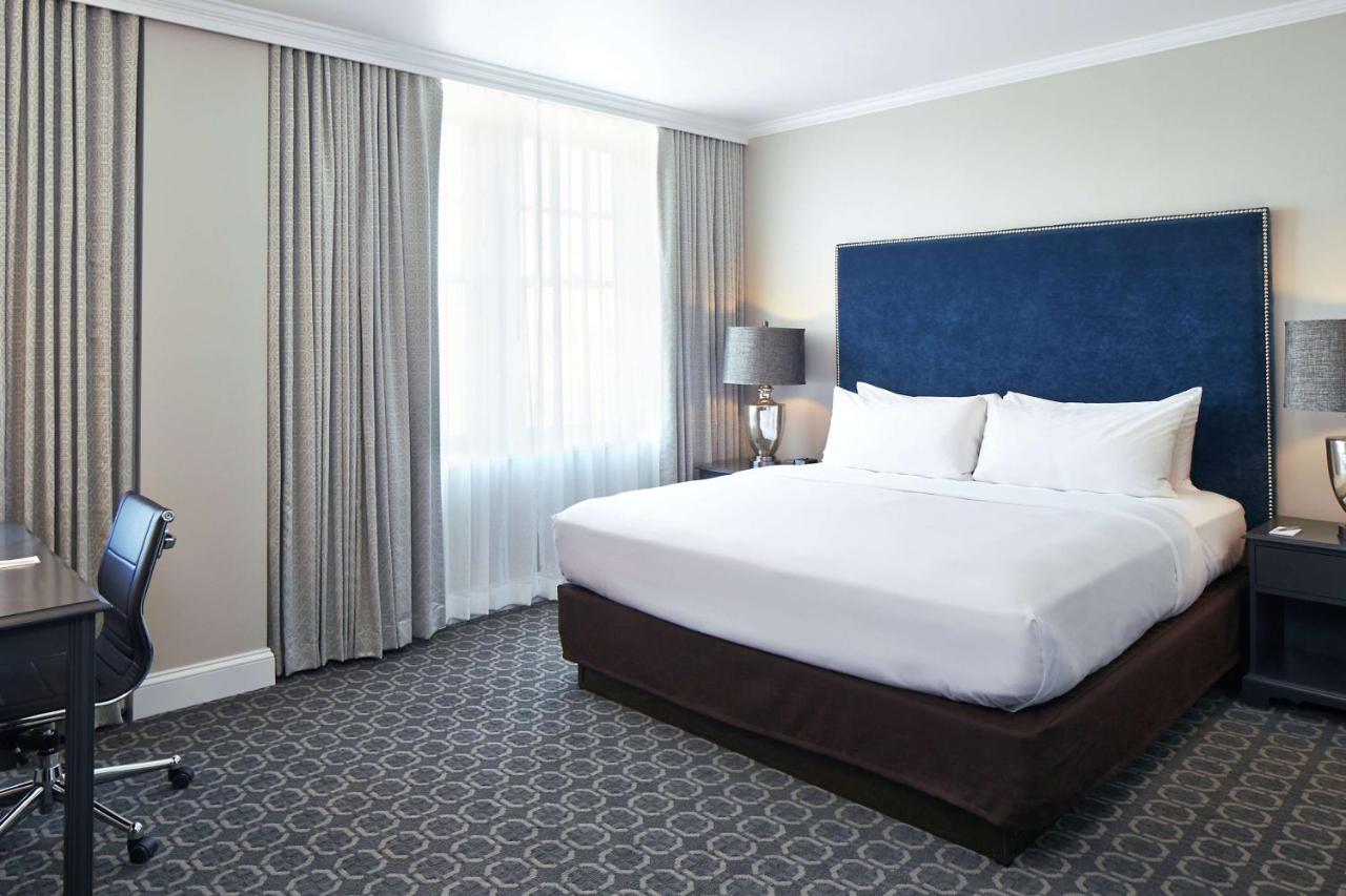 Redmont Hotel Birmingham - Curio Collection by Hilton photo