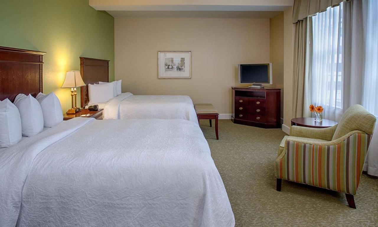 Hampton Inn & Suites Birmingham-Downtown-Tutwiler photo