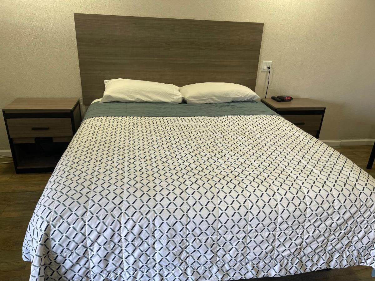 Townhouse Motel — photo 10