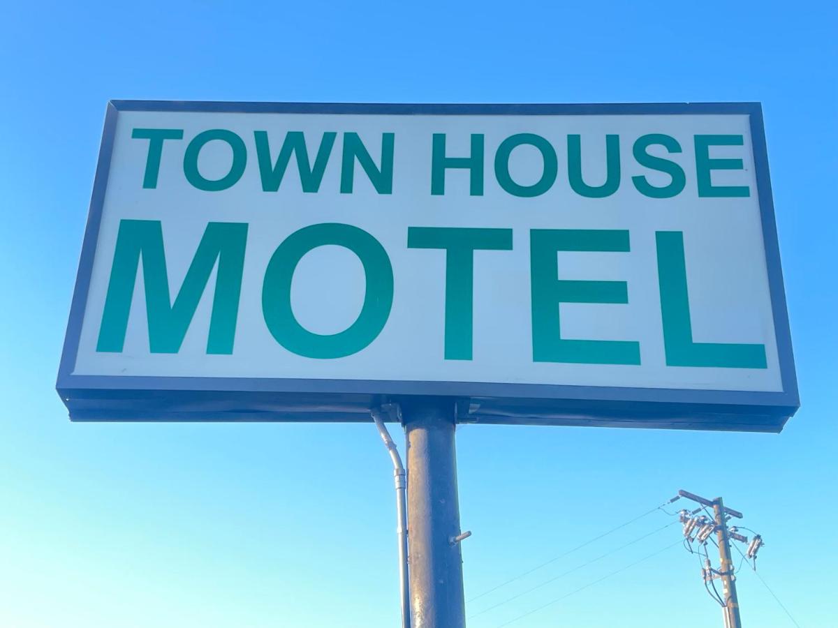 Townhouse Motel — photo 15