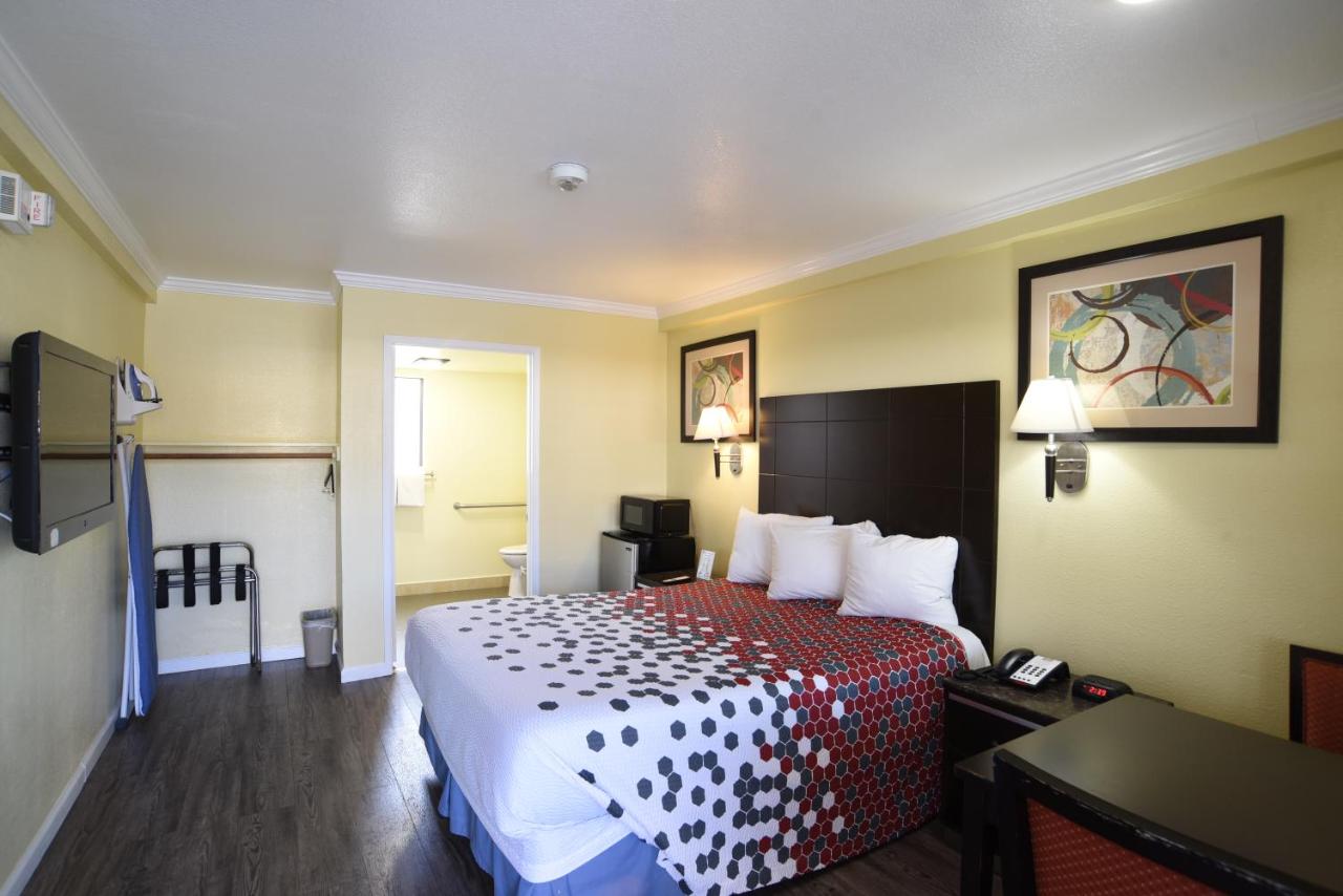 Morro Bay Beach Inn - Morro Bay — photo 24