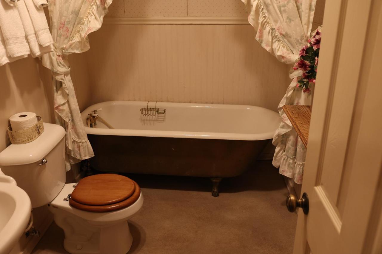 Mariposa Hotel Inn — photo 18