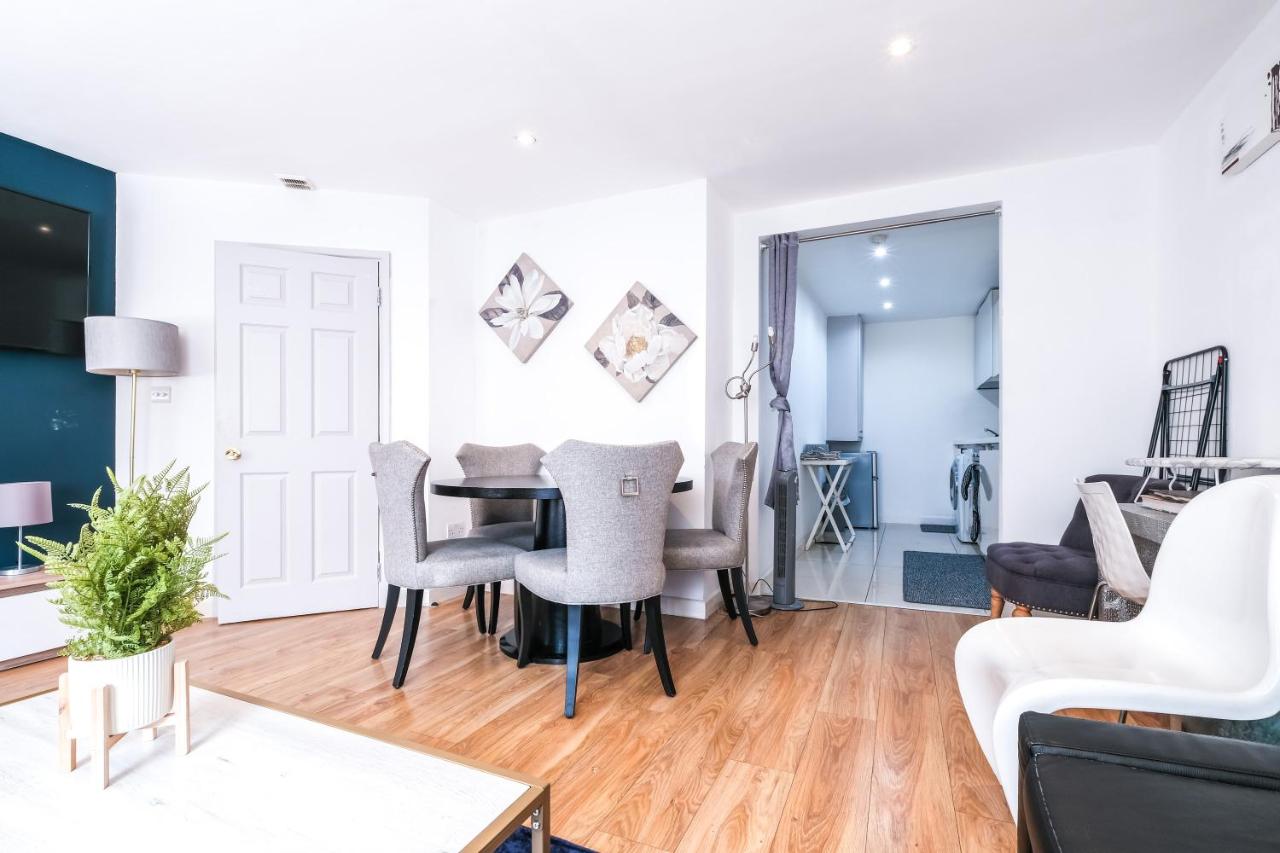 Grandeur 3 Bedroom Flat in London, Mayfair HY3 - 4