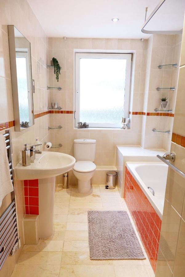 Stunning Apartment close to Cambridge Station with FREE Parking! - 3