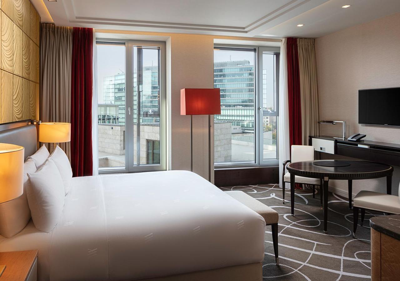 Waldorf Astoria Berlin photo