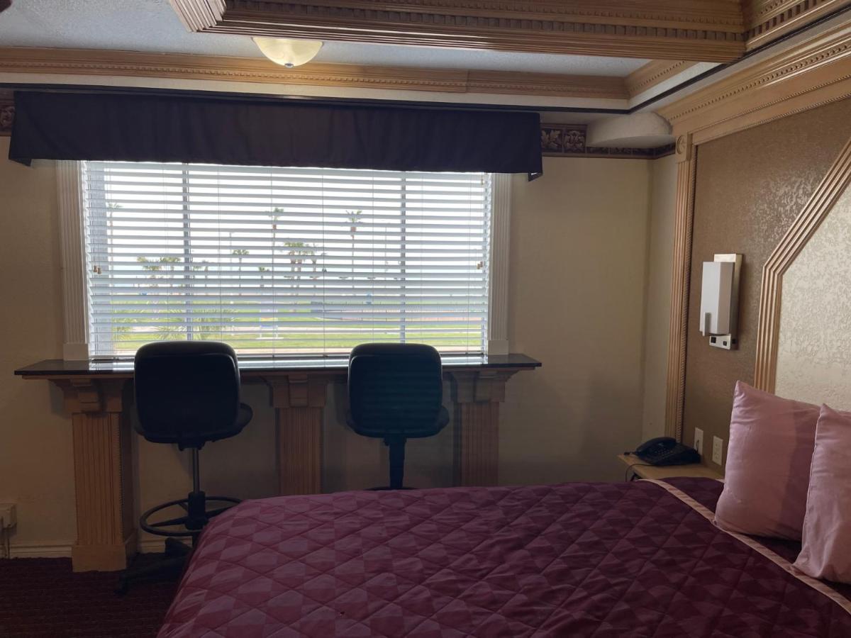 Budget Inn — photo 12