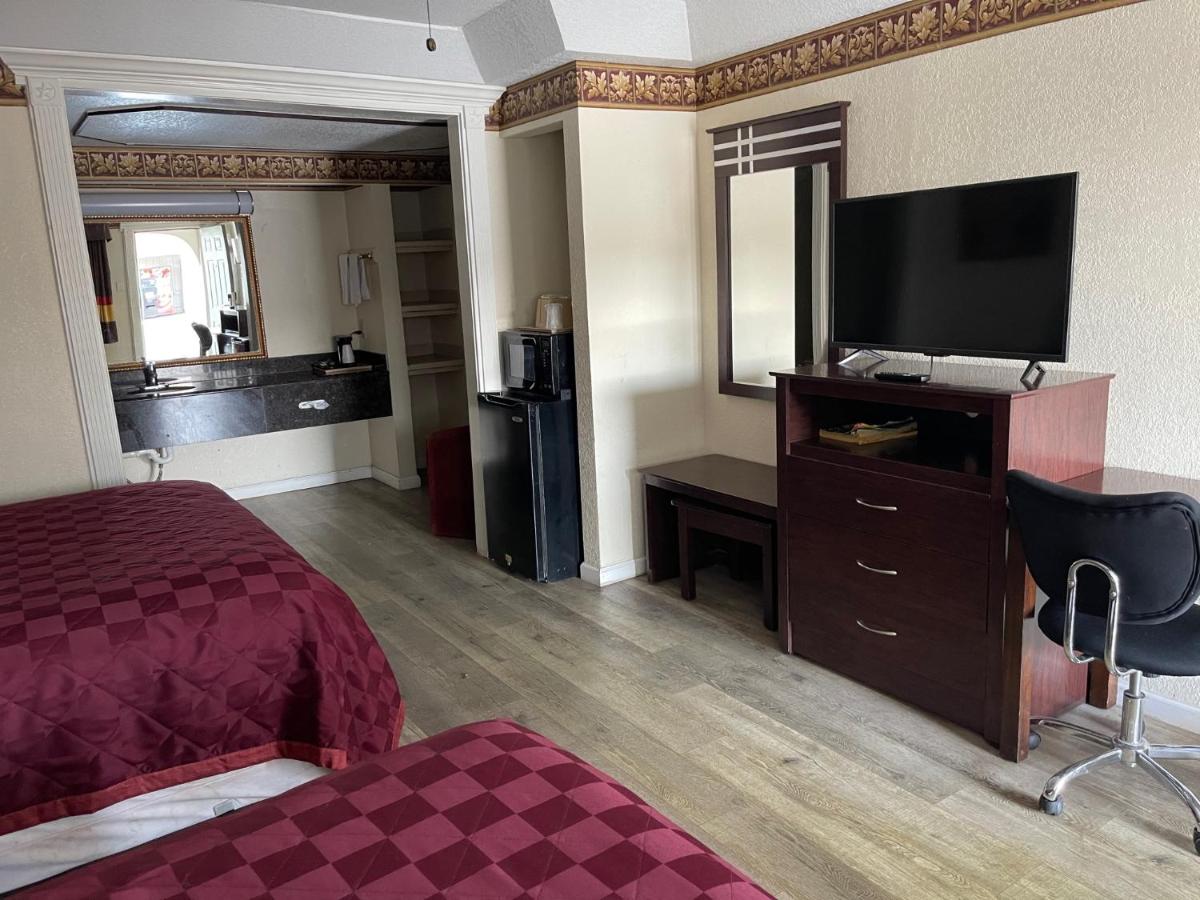 Budget Inn — photo 7