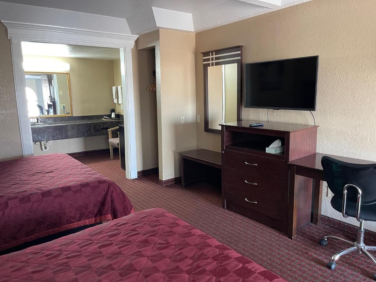 Budget Inn — photo 16