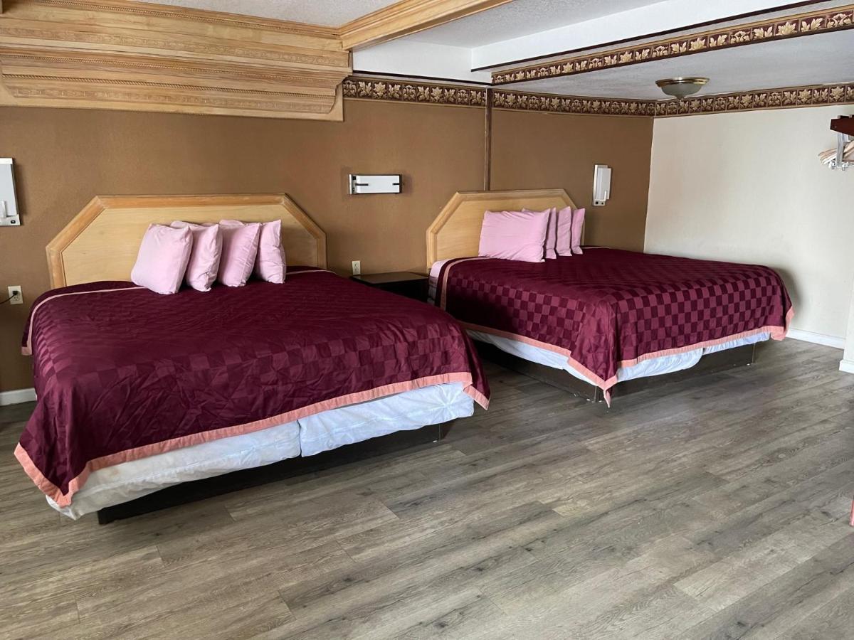 Budget Inn — photo 17