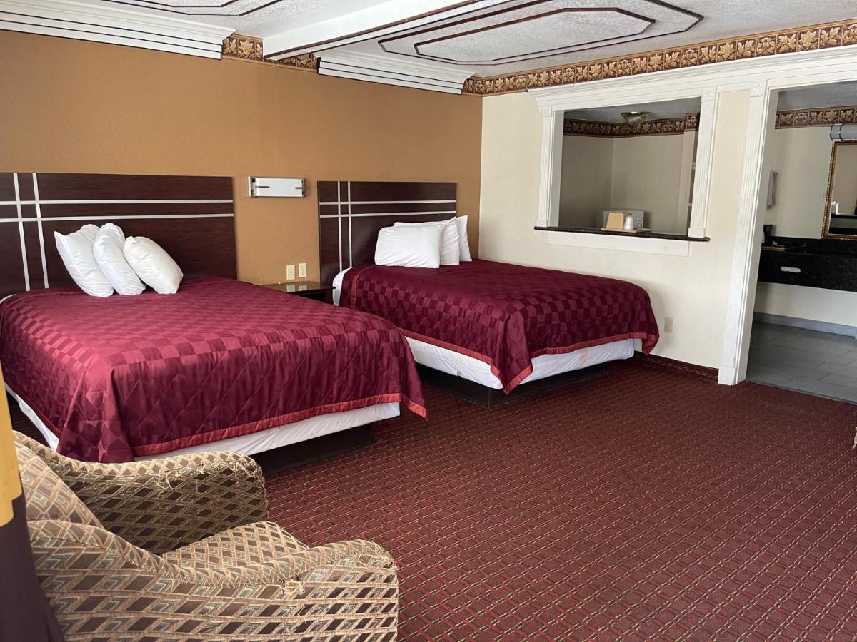 Budget Inn — photo 20