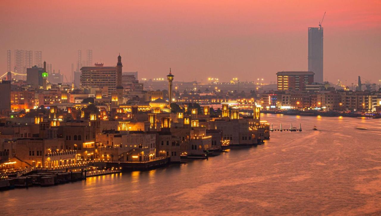 Radisson Blu Hotel, Dubai Deira Creek photo
