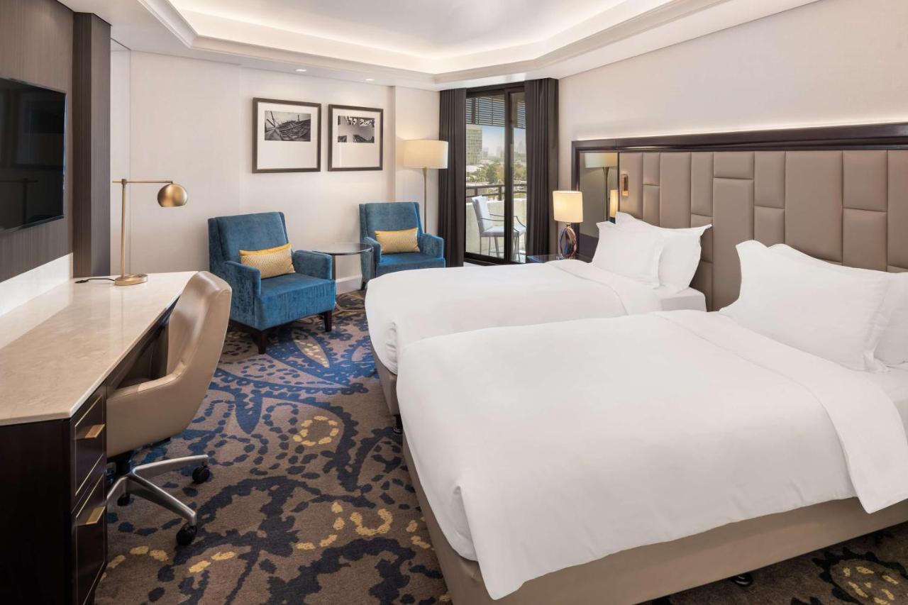 Radisson Blu Hotel, Dubai Deira Creek photo