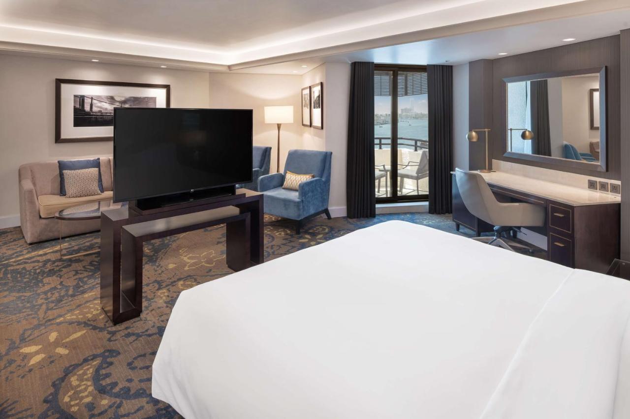 Radisson Blu Hotel, Dubai Deira Creek photo