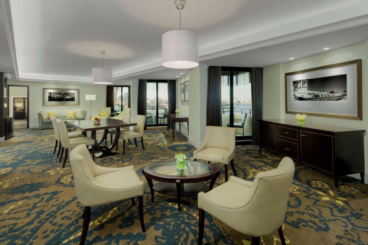 Radisson Blu Hotel, Dubai Deira Creek photo