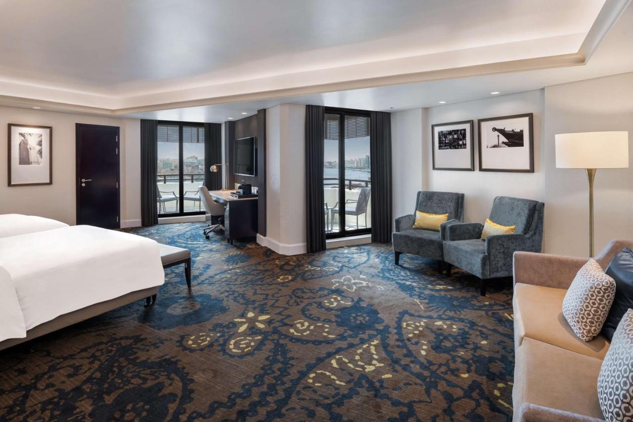 Radisson Blu Hotel, Dubai Deira Creek photo