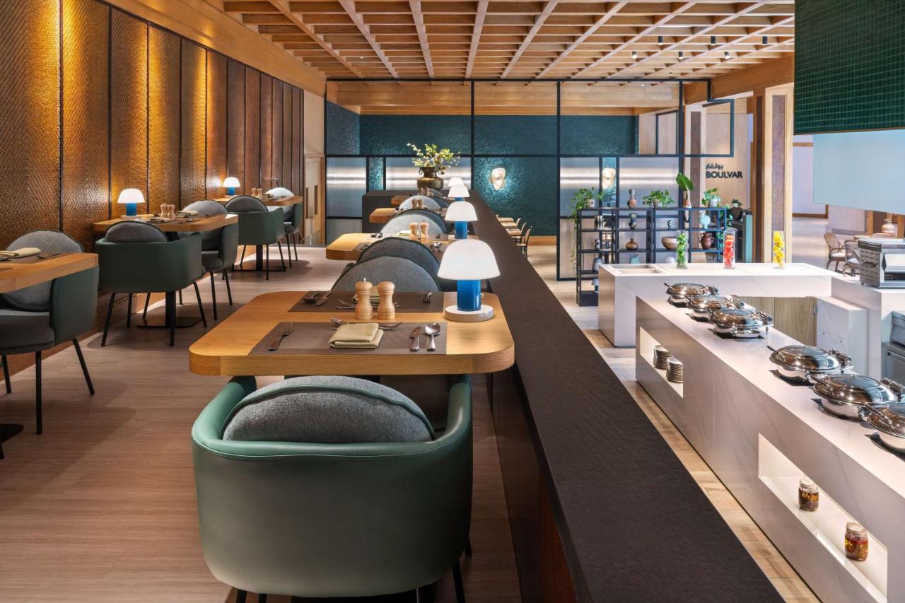 Radisson Blu Hotel, Dubai Deira Creek photo